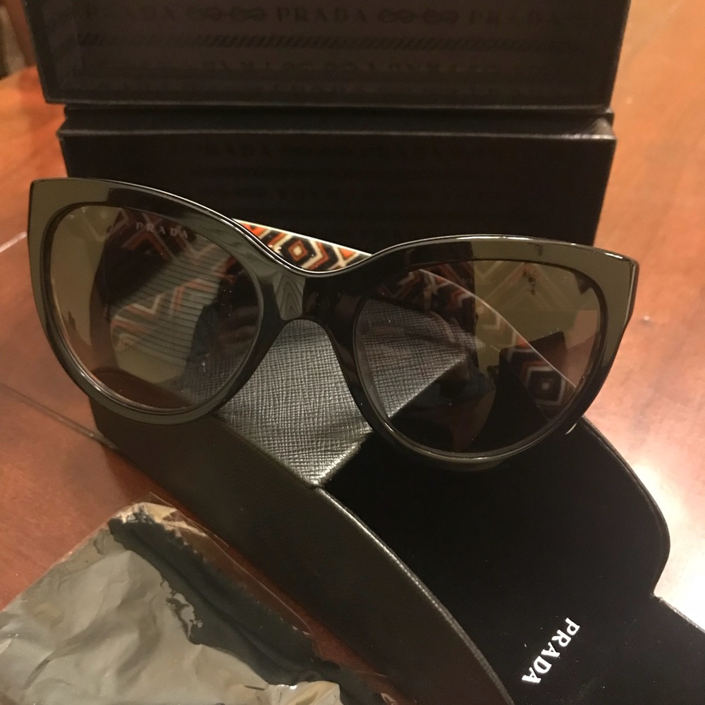 PRADA Cat Eye Sunglasses